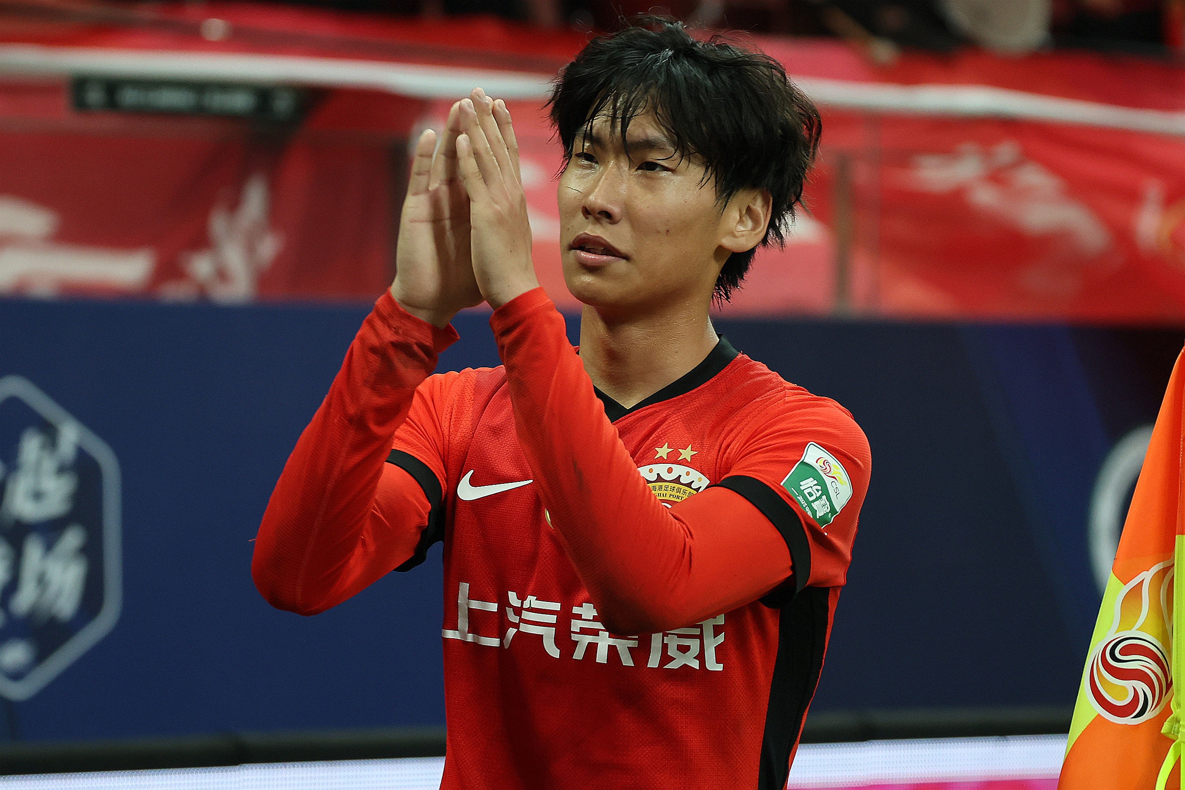 九游体育官网入口-媒体人：李新翔最合适定位是踢替补中锋或影锋，边路不是他的特点