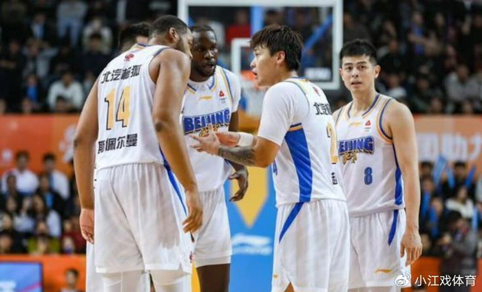 赵睿受伤缺阵,北京首钢队4战3败,许利民指导接近下课|深圳队|常规赛|曾凡博|山东男篮|广东男篮_新浪体育_新浪新闻