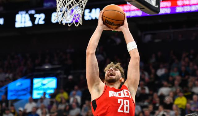 1728373012346090702.png 九游体育-减重变壮!火箭版约基奇17+4+4很稳,冲2.24亿顶薪