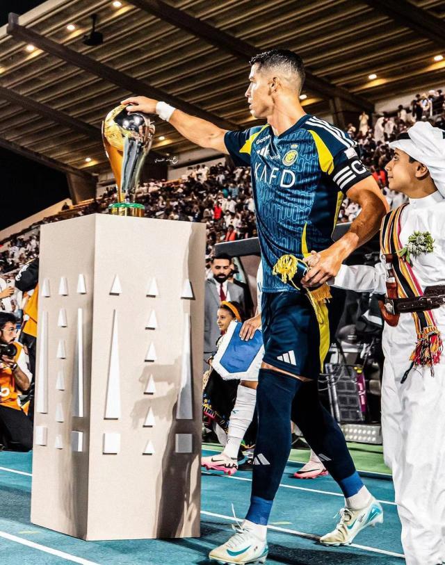 1723968971316054676.jpg 九游体育官网入口-【夜读】事了拂衣去,深藏功与名