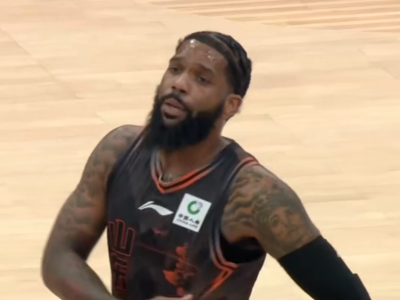 九游体育app-8连胜！山东男篮一波流击溃宁波，珀塞尔下起三分雨，鲍威尔回暖