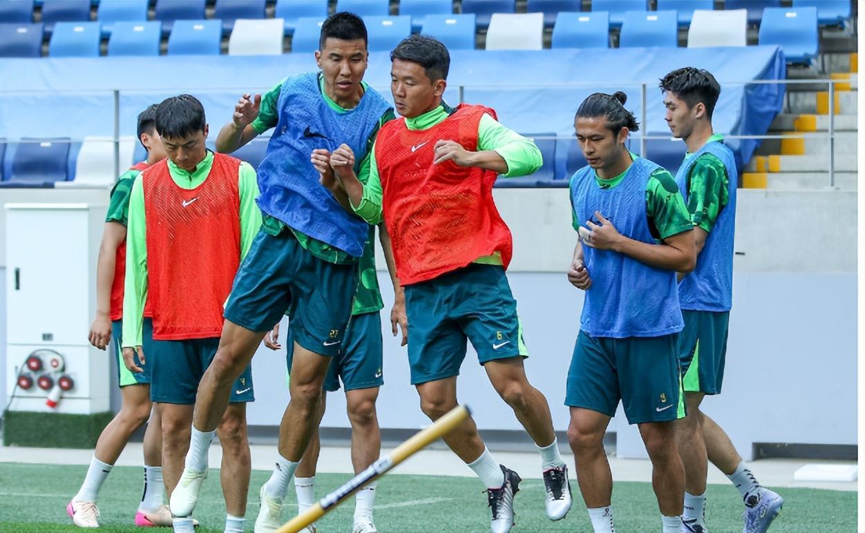 九游体育官网-质疑声中,北京国安做出两个非常明智的决定,两大本土王牌不走了