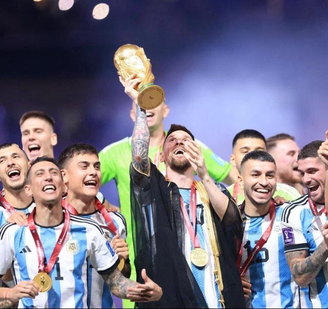 1671575988019032219.jpg 九游体育-【特写】阿根廷队首都巡游,与500万球迷共同狂欢