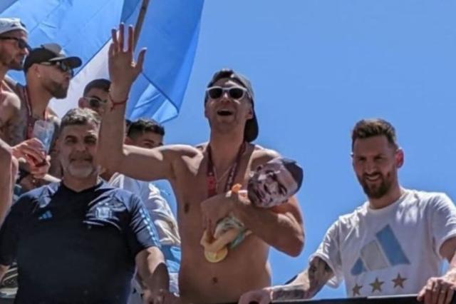 1671576392653019410.png 九游体育-【特写】阿根廷队首都巡游,与500万球迷共同狂欢