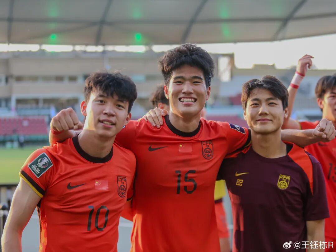 九游体育官网入口-热搜第一！创造历史！浙江19岁小伙最新回应：不怕日本队