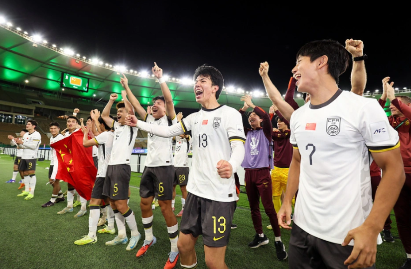 九游体育app-我还想多活几年!唱衰U23国足6天后,董方卓惨遭打脸,丢人丢大了