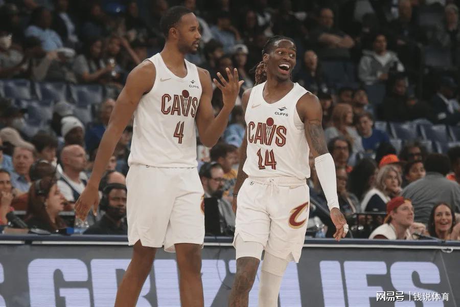 九游体育app-骑士122-116擒鹰取四连胜，赛后四大利好曝光，东决之路稳了